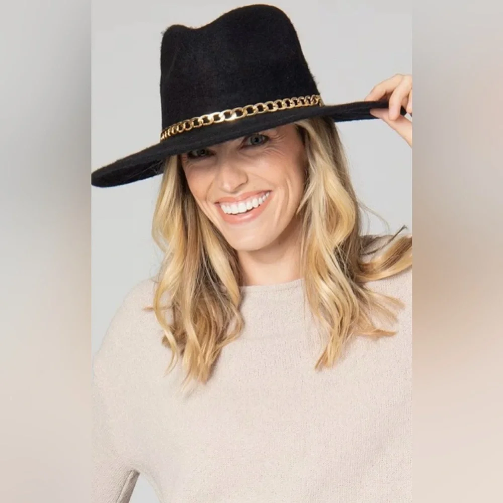 Four Buttons by San Diego Hat Company | Black Fedora Hat with golden chain NWT